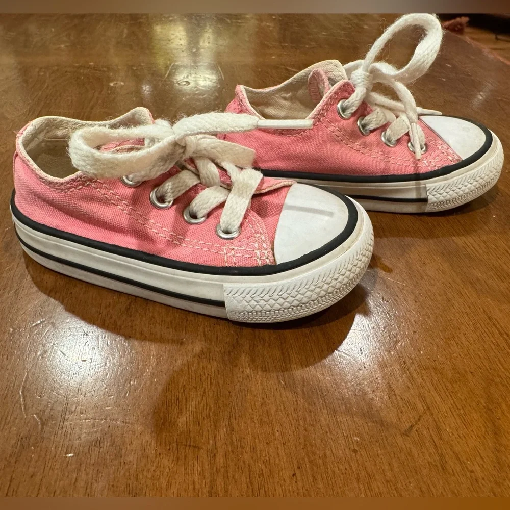 Converse All Star Toddler Girl Size 4 Pink